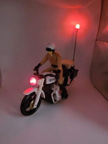 Vintage 1980s battery operated - battery,