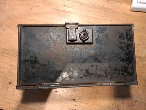 Prewar toolbox 24x13x8cm tool - toolbox,